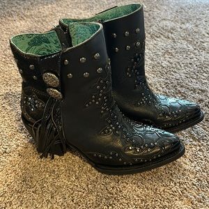 Corral- studded black boot Z0146